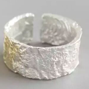 The Texture Band Ring in silver